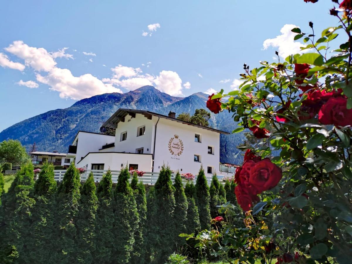 Hotel Landhaus Ambachhof Oetz Exterior foto